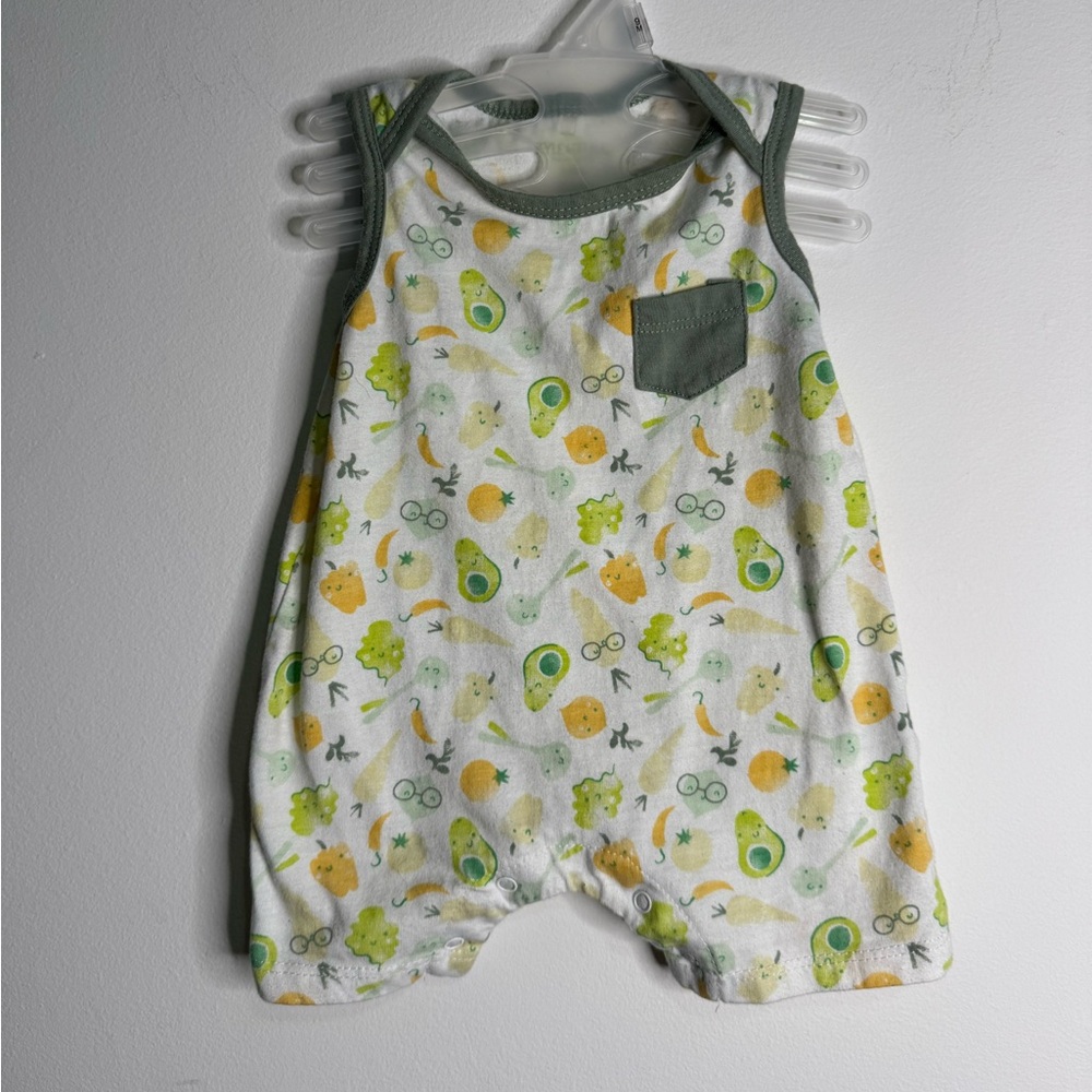 Kyle & Deena jumpsuit (onesie style) Size: 3-6M.